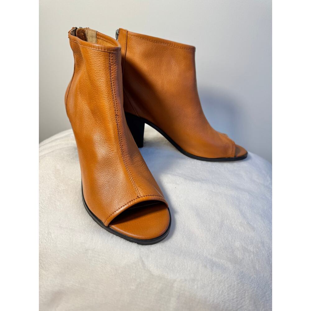 Kelsi Dagger Peep Toe Leather Bootie Cognac Brown Heels Open Toe Boot 10 NEW